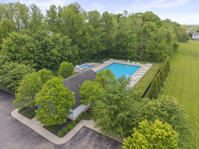 498 Yale Circle, Pickerington, OH 43147