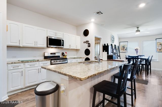 102 Northern Oak Drive, Lafayette, LA 70507