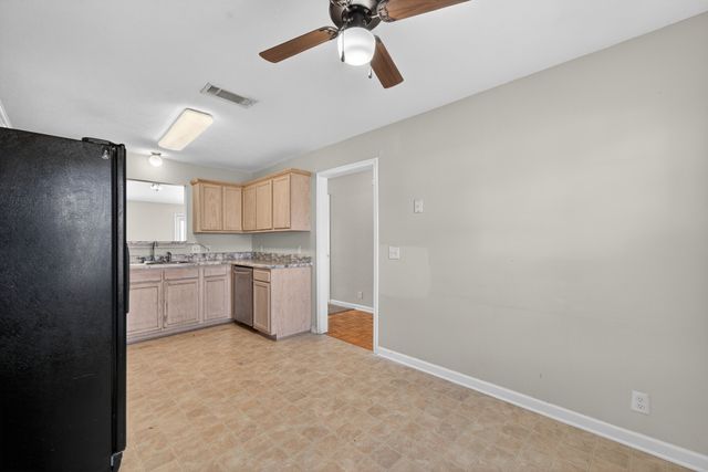 7232 Ole Nottingham Dr, Antioch, TN 37013