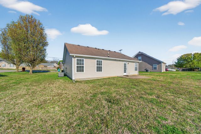 7232 Ole Nottingham Dr, Antioch, TN 37013