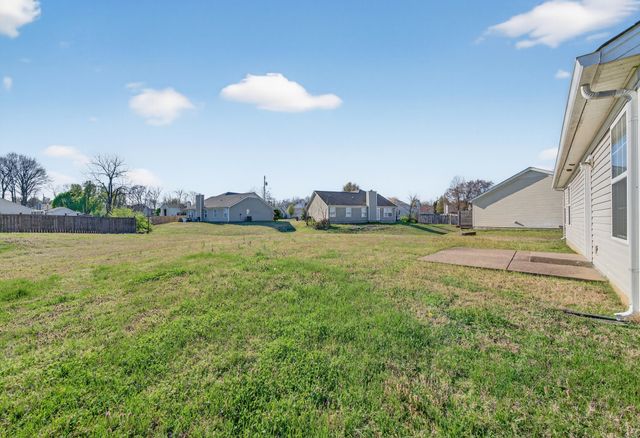 7232 Ole Nottingham Dr, Antioch, TN 37013