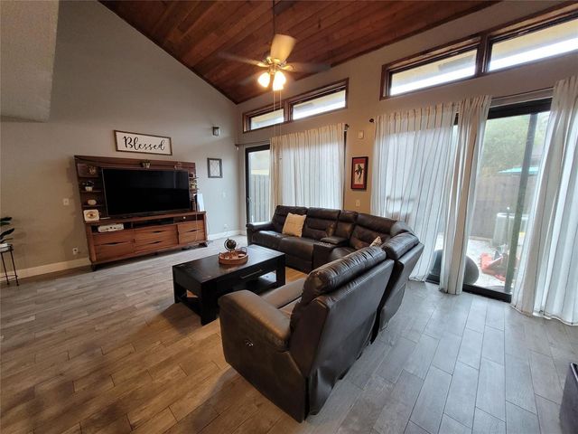 1146 N University Drive, Plantation, FL 33322