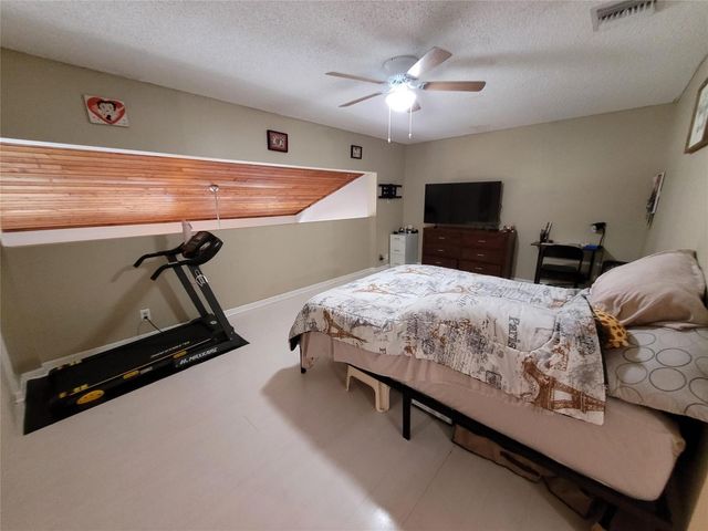 1146 N University Drive, Plantation, FL 33322