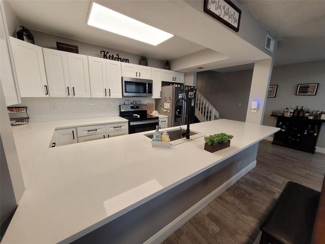 1146 N University Drive, Plantation, FL 33322