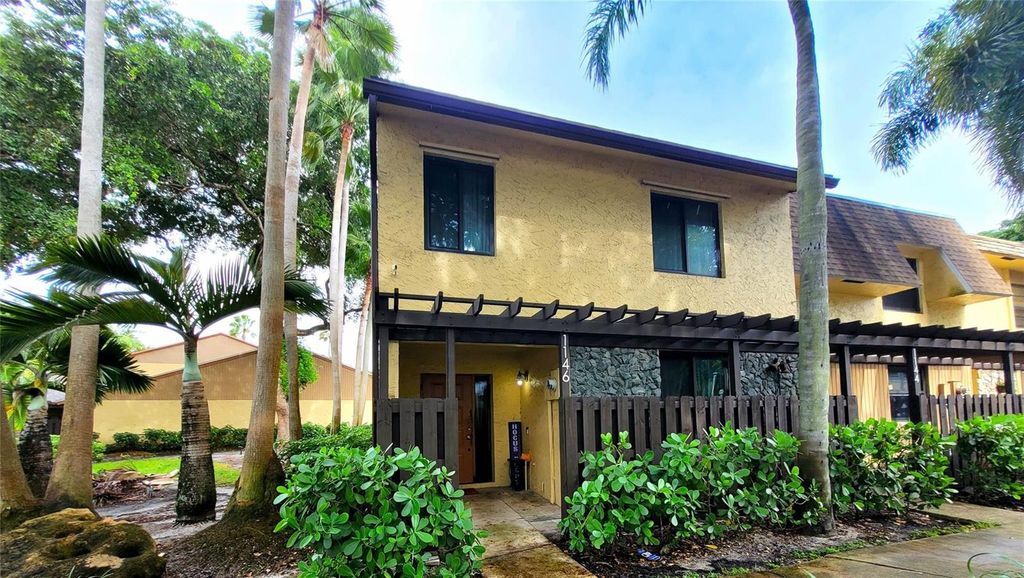 1146 N University Drive, Plantation, FL 33322