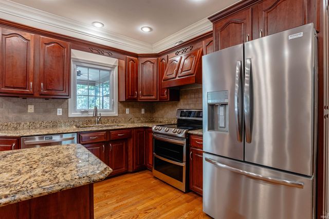 3466 Pine Ridge Drive, Newburgh, IN 47630