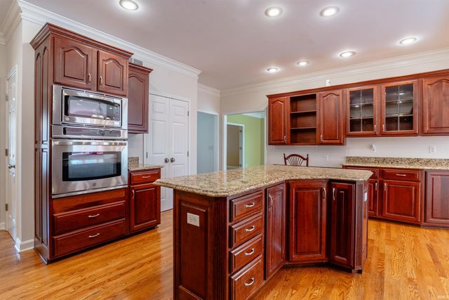 3466 Pine Ridge Drive, Newburgh, IN 47630