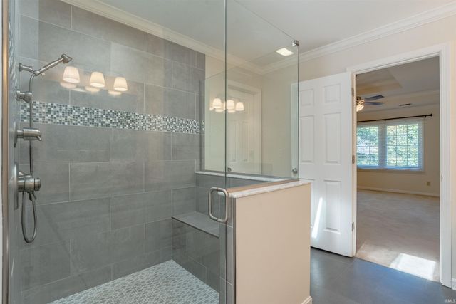3466 Pine Ridge Drive, Newburgh, IN 47630