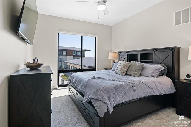 3010 Fieldhouse Cir Apt 106, Manhattan, KS 66503