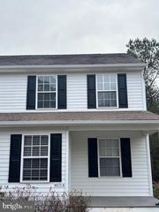 46175-A KAYAK, Great Mills, MD 20634