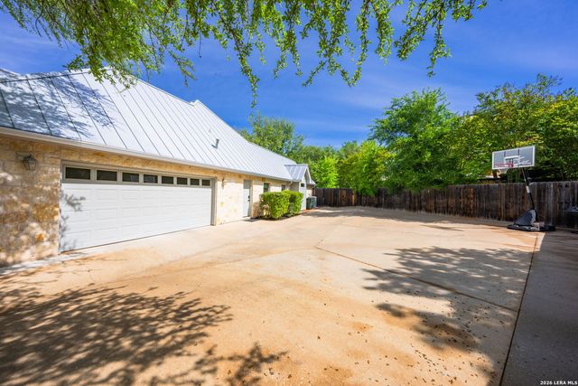2146 Stone Gate, Fredericksburg, TX 78624