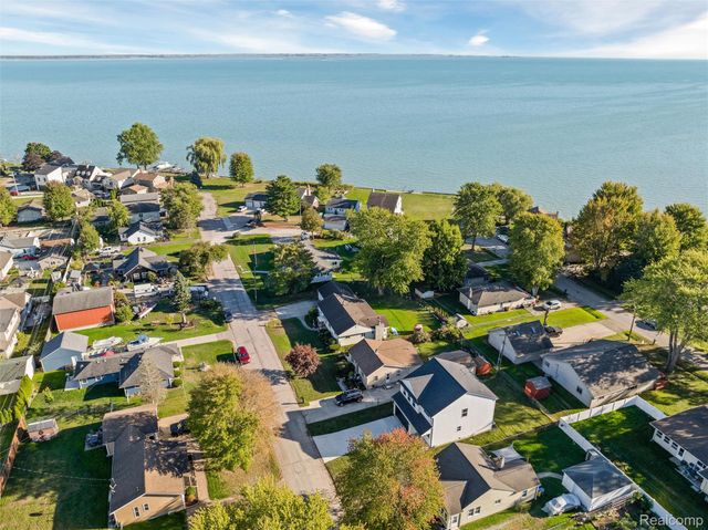 50627 Elsey Street, New Baltimore, MI 48047
