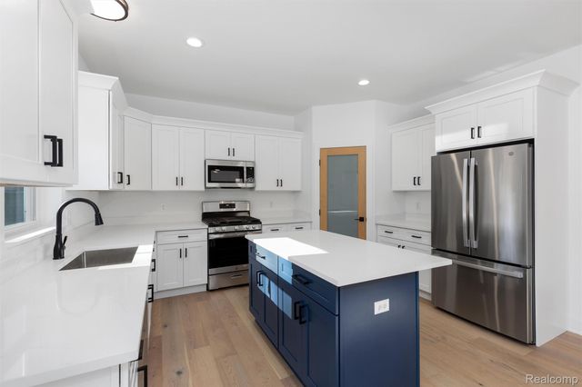 50627 Elsey Street, New Baltimore, MI 48047