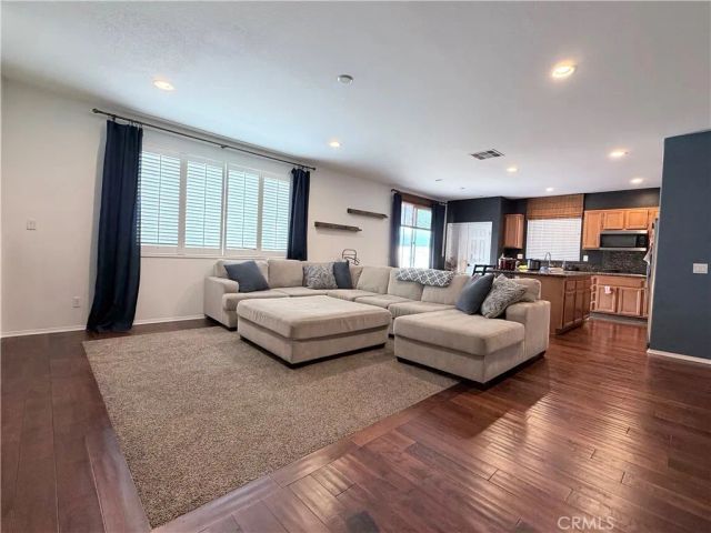 562 Quigley Lane, Perris, CA 92570