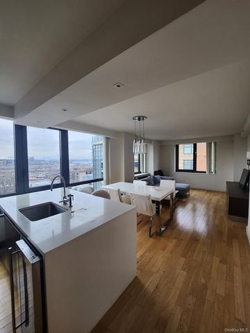 39-16 Prince Street 9F, Flushing, NY 11354