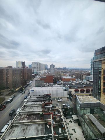 39-16 Prince Street 9F, Flushing, NY 11354