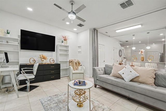5374 SYLVESTER LOOP, Tampa, FL 33610