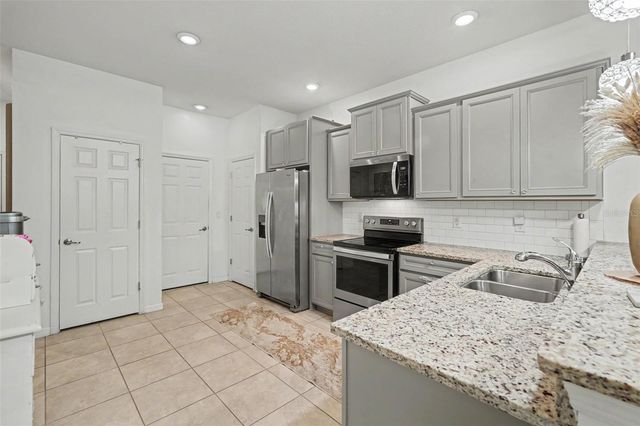 5374 SYLVESTER LOOP, Tampa, FL 33610
