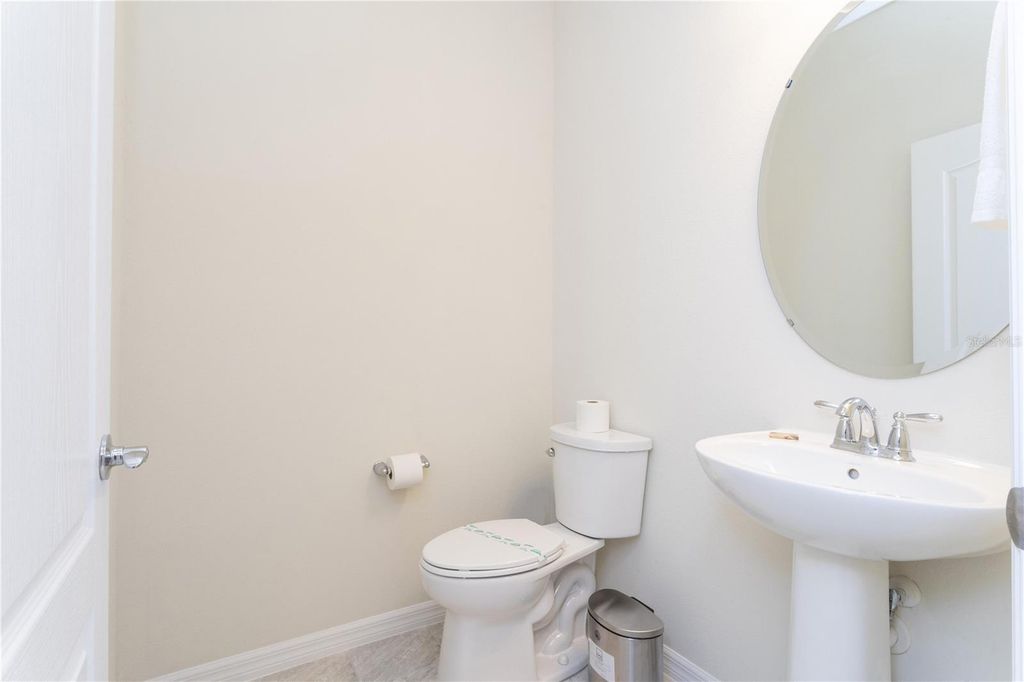 Image 19 of property listing at 7335 OAKMOSS LOOP, Davenport, FL 33837