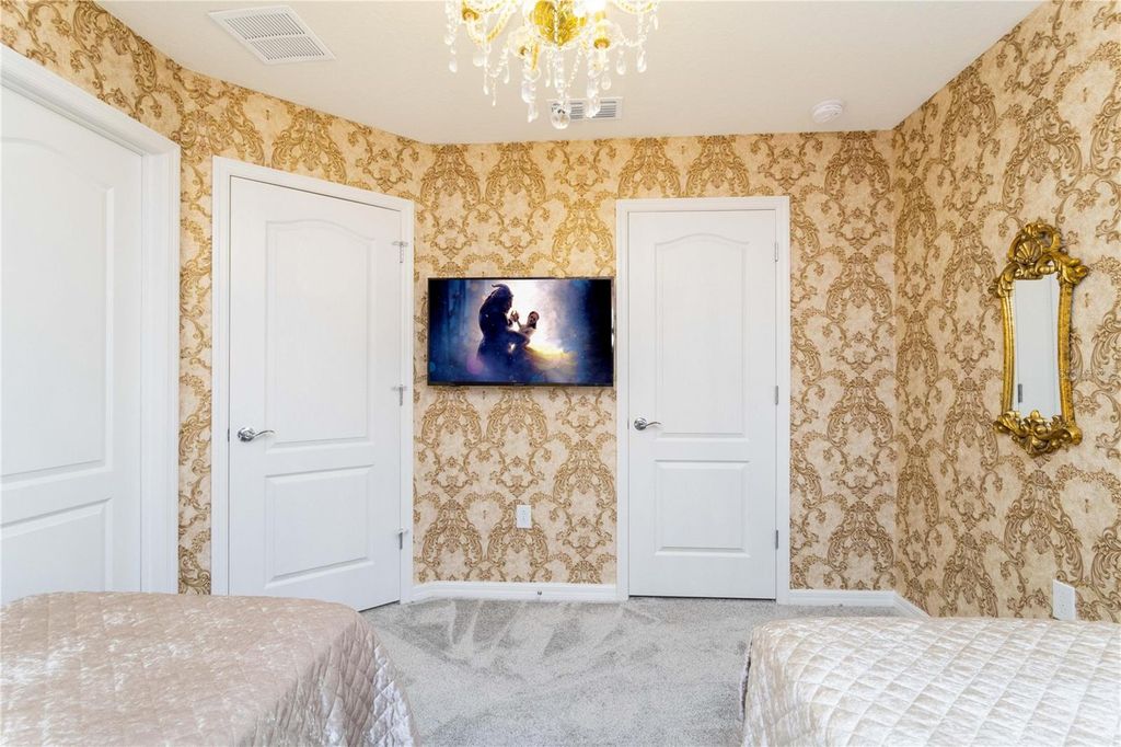 Image 38 of property listing at 7335 OAKMOSS LOOP, Davenport, FL 33837