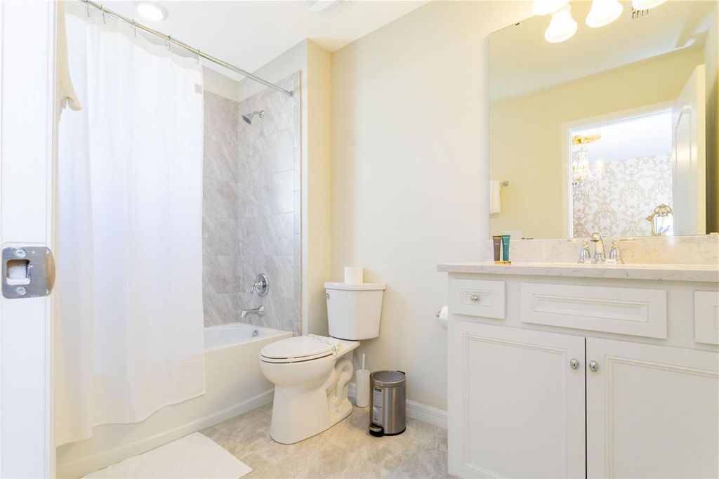 Image 39 of property listing at 7335 OAKMOSS LOOP, Davenport, FL 33837