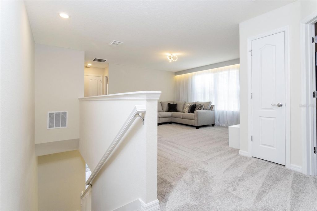 Image 41 of property listing at 7335 OAKMOSS LOOP, Davenport, FL 33837