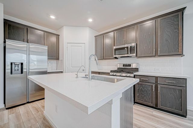 9746 Pettus Creek Drive, Cypress, TX 77433