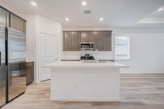 9746 Pettus Creek Drive, Cypress, TX 77433