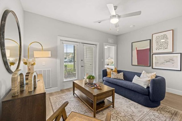 4835 E Yager LN 1305, Manor, TX 78653