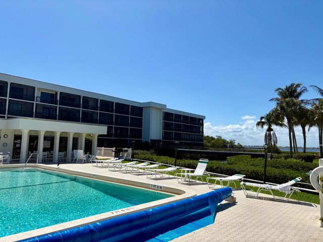 3792 NE Ocean Boulevard 211-n, Jensen Beach, FL 34957