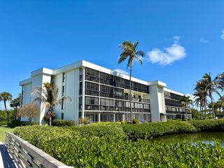 3792 NE Ocean Boulevard 211-n, Jensen Beach, FL 34957