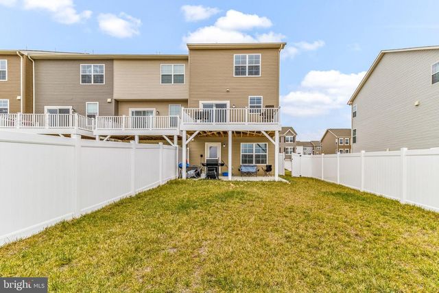 26 STEMBOGAN CT, Charles Town, WV 25414
