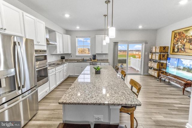 26 STEMBOGAN CT, Charles Town, WV 25414