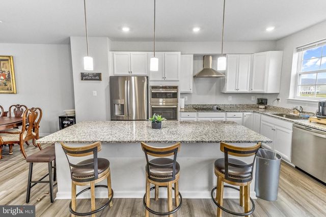 26 STEMBOGAN CT, Charles Town, WV 25414