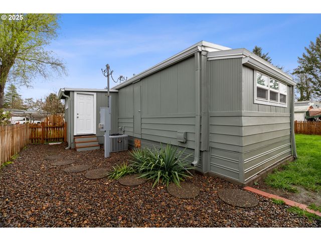 570 N 10th St 29, Cornelius, OR 97113