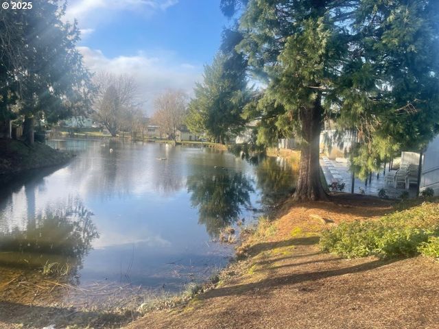 570 N 10th St 29, Cornelius, OR 97113