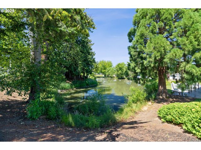 570 N 10th St 29, Cornelius, OR 97113