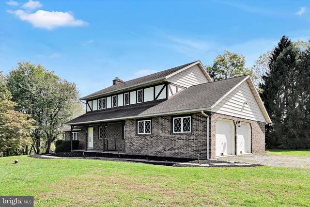 727 N CHURCH RD, Sinking Spring, PA 19608