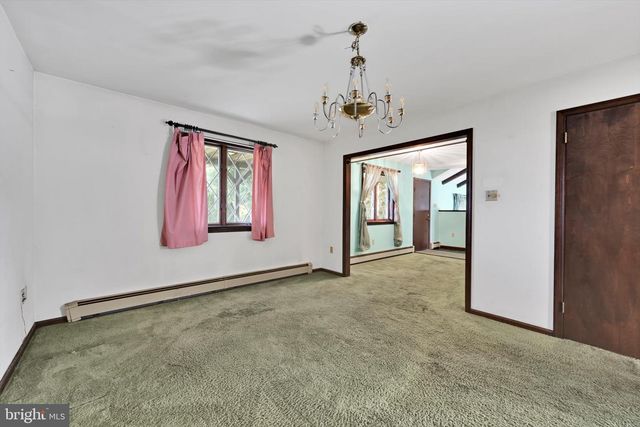 727 N CHURCH RD, Sinking Spring, PA 19608