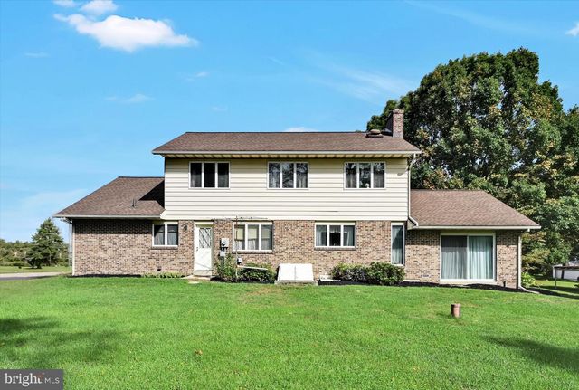 727 N CHURCH RD, Sinking Spring, PA 19608