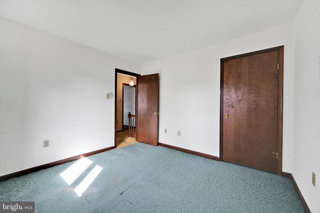 727 N CHURCH RD, Sinking Spring, PA 19608