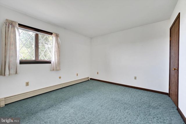 727 N CHURCH RD, Sinking Spring, PA 19608