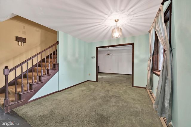 727 N CHURCH RD, Sinking Spring, PA 19608