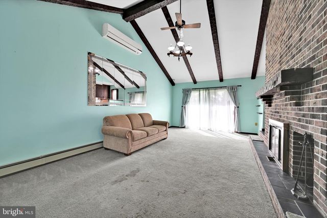 727 N CHURCH RD, Sinking Spring, PA 19608