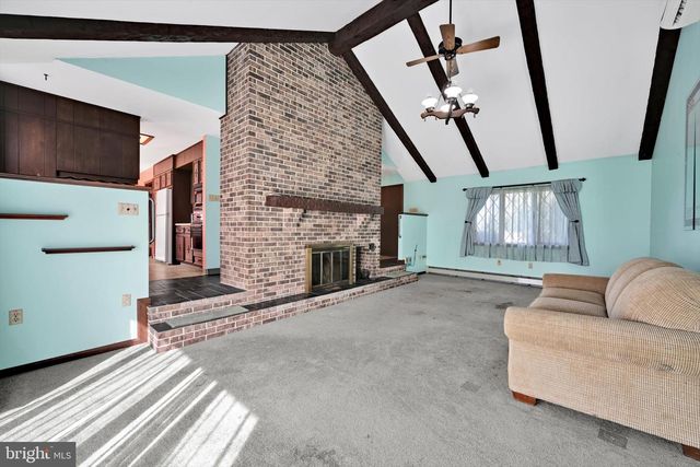 727 N CHURCH RD, Sinking Spring, PA 19608