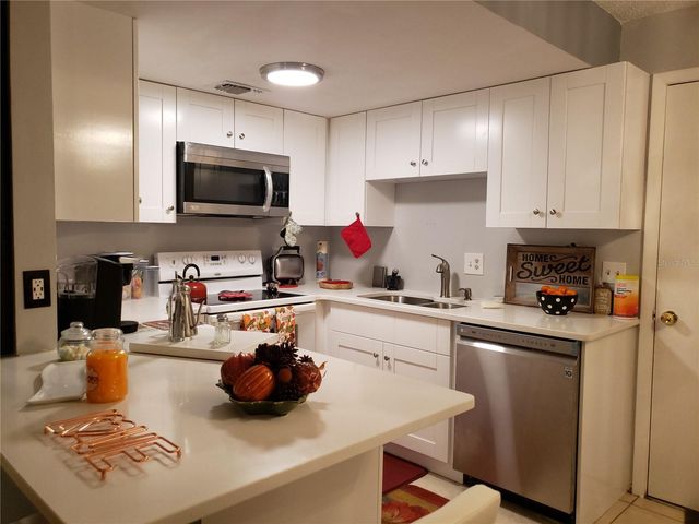 4876 LAKE RIDGE ROAD 5, Orlando, FL 32808