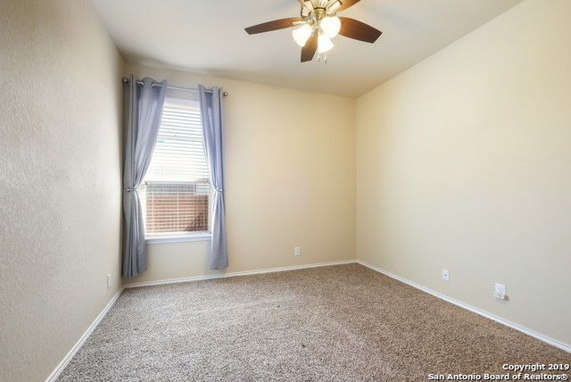 9743 COMMON LAW, Converse, TX 78109