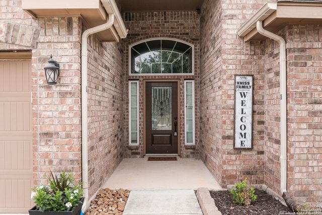 9743 COMMON LAW, Converse, TX 78109
