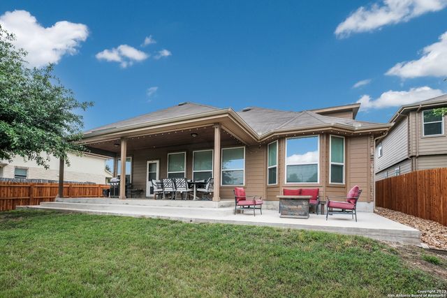 9743 COMMON LAW, Converse, TX 78109