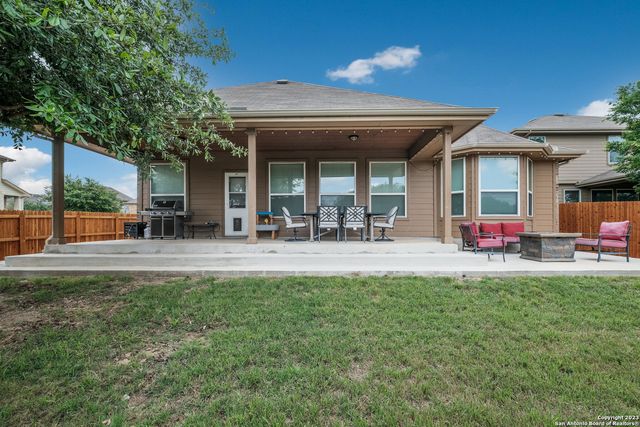 9743 COMMON LAW, Converse, TX 78109